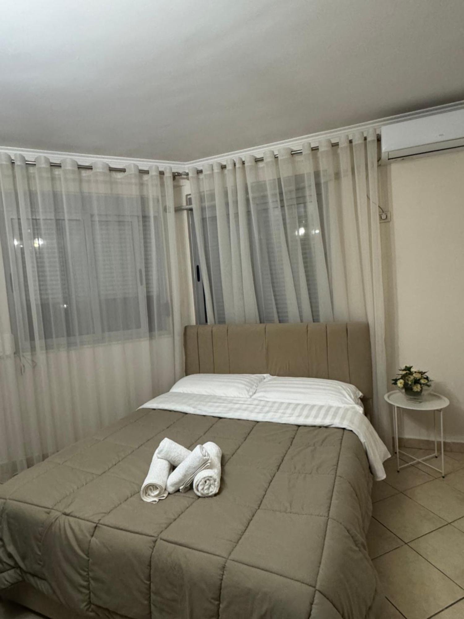 Condor Center Tirana Apartment Luaran gambar